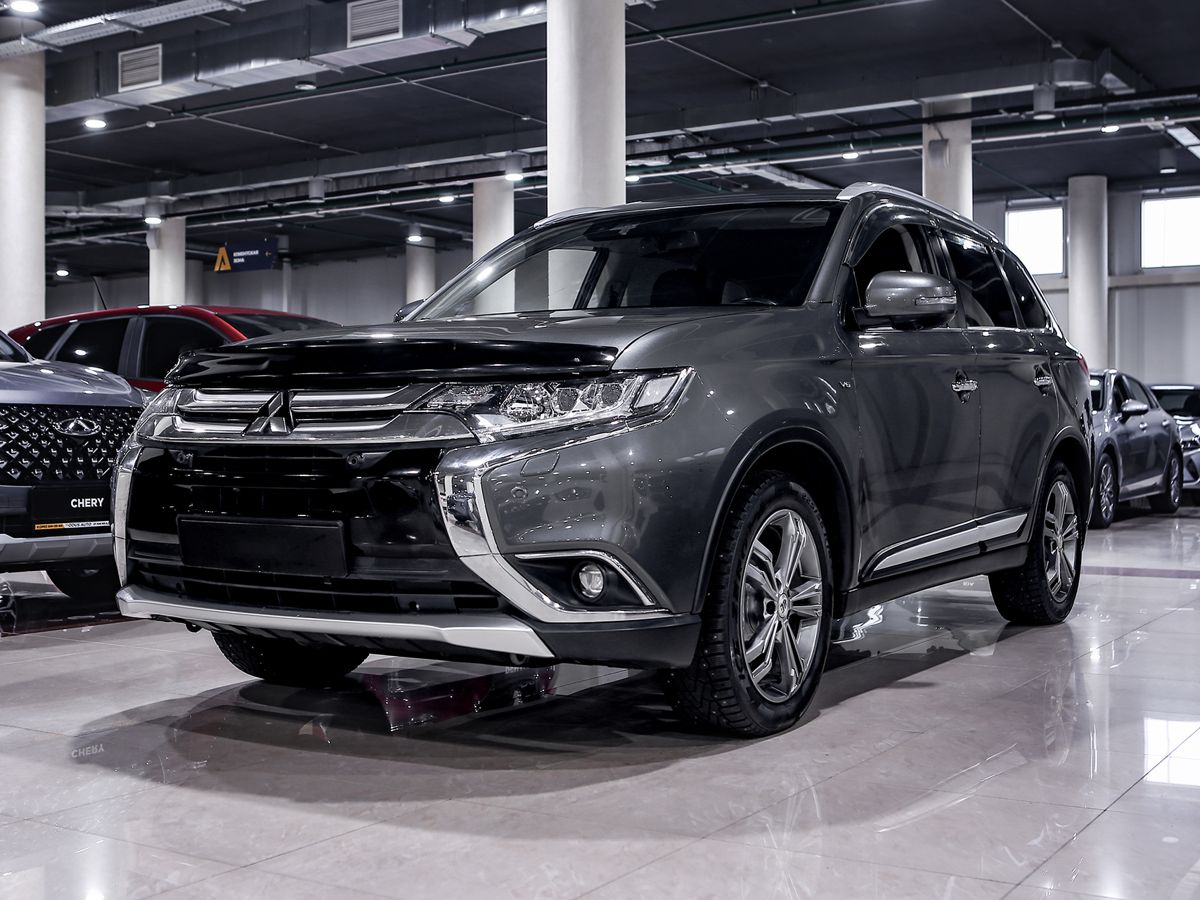 Купить Outlander с пробегом